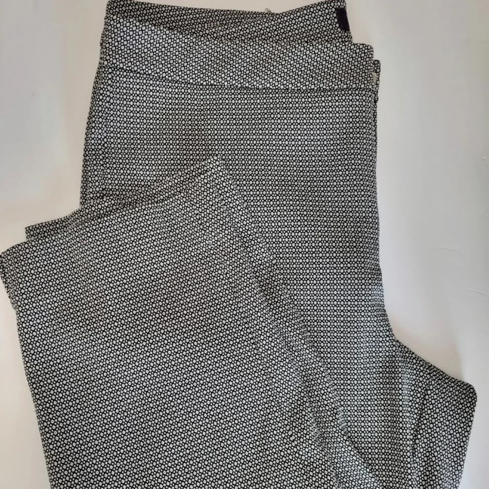 NYDJ black and white stretch ankle length pants‎ Size 16W